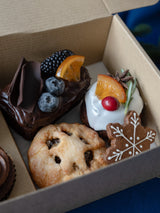 Best of Christmas Treats Box