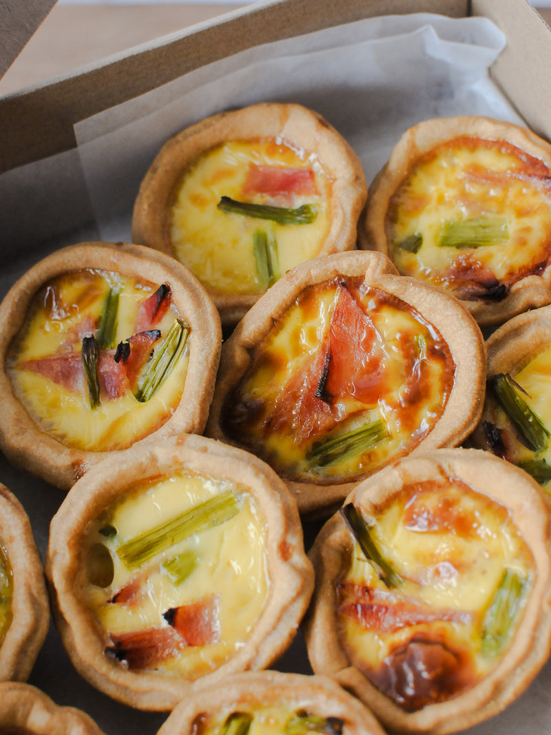 Mini Savoury Tarts Party Platter (12 pieces)
