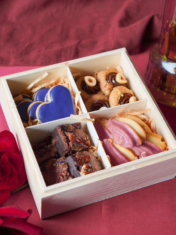 Petite Valentine’s Day Sweet Treats Box