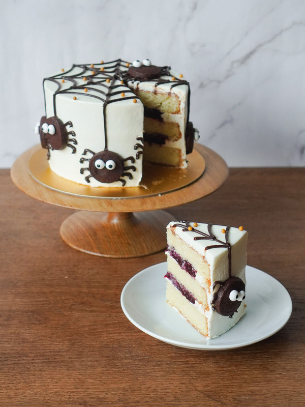 Bloody Cassis Spider Web Cake