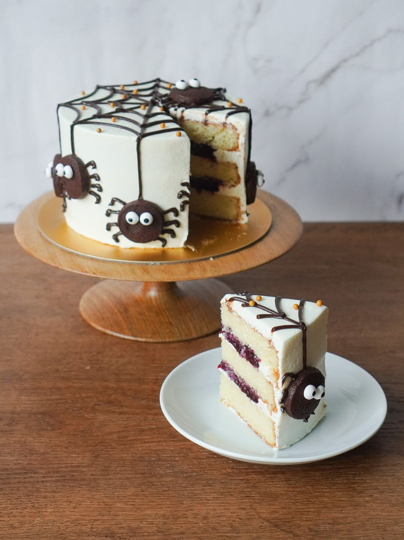 Bloody Cassis Spider Web Cake