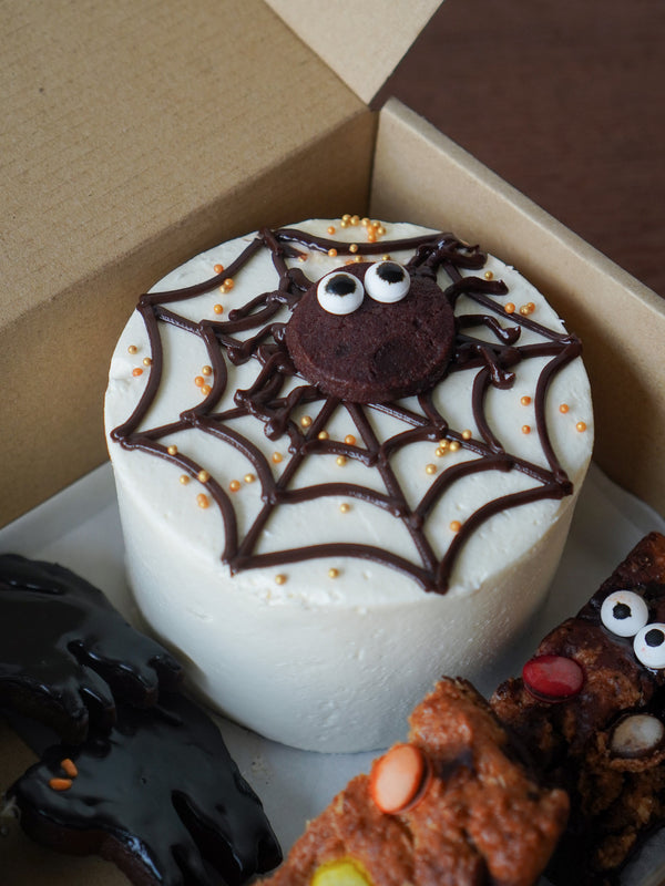 Halloween Mixed Bakes Box