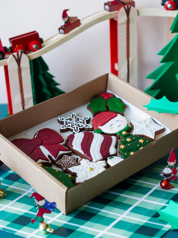 Christmas Iced Gingerbread Cookie Box